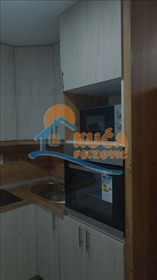 Izdaje se odličan stan u centru Niša, 30m2