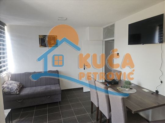 Izdaje se stan kod Medicinske škole!