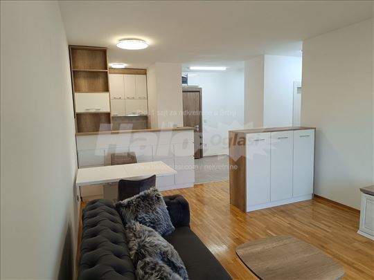 Izdavanje stana Green Residence - Hala Pionir