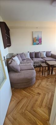 Jednoiposoban stan 42m2 u Ul.Novosadskog sajma