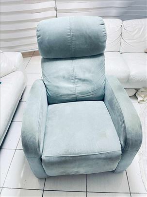 Prodajem polovnu masaznu fotelju