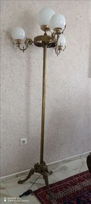 Salonska Mesingana Lampa