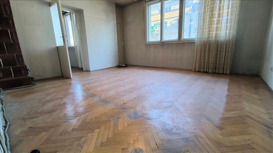 Vračar,Cara Nikolaja II, 75m2,Terasa,Top lokacija