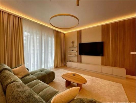 Vrh, Novo, Lux, Garaza, Moze Kredit