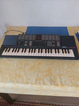 Yamaha Porta Sound PSS-390