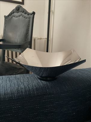 Aleesi -velika cinija od nerđajućeg čelika inoks