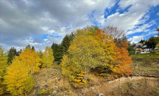 Apartman sa terasom i pogledom ka planini, Milmari