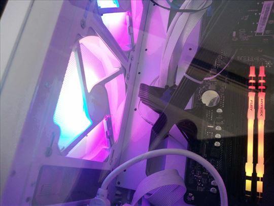 Gejmer Ryzen 5-Perfektan White Povoljno