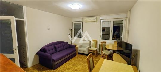 Izdaje se 1.5 stan, Novi Beograd