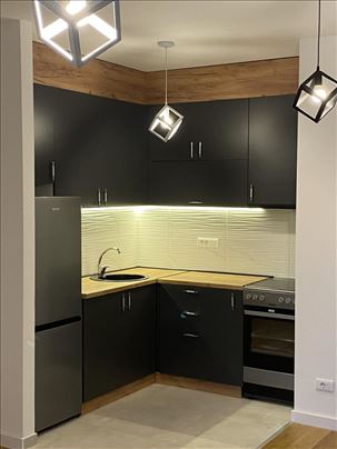 Izdaje se stan u park Vila Residence ID#2343