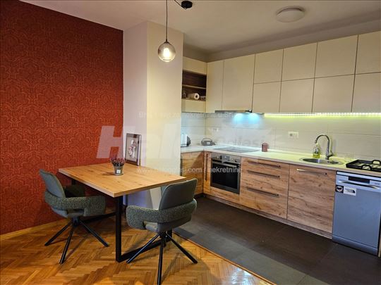 Izuzetno prijatan stan kod Botaničke bašte