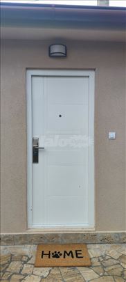 Nov stan,stara Borca,parking,dvoriste