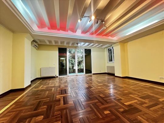 Kuca kod Grcke ambasade 220m2 ID#2390