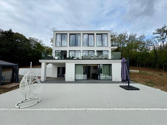 Luksuzna kuća sa bazenom na Avali ID#2341