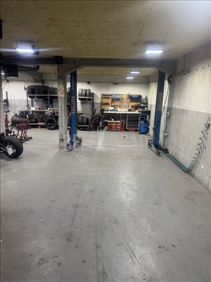 Poslovni objekat - servis, Labudovo brdo