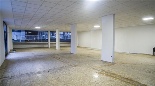 Poslovni Prostor 682m2 Bulevar despota Stefana ID#