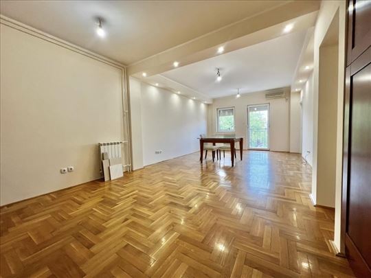 Poslovni prostor 77m2 kod Zire ID#2373