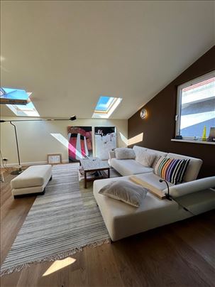 Prostran svetao 80m2-Slavujev Venac ID#2353