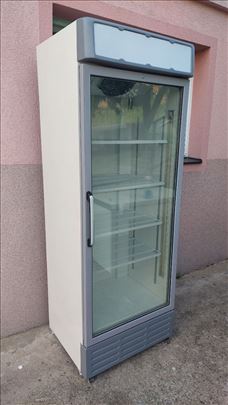 Rashladna vitrina UGUR 700 litara