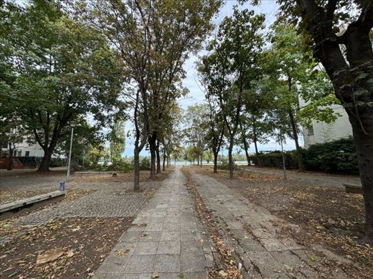 Retko - 3.0 stan na Dunavskom keju, 25. maj ID#235