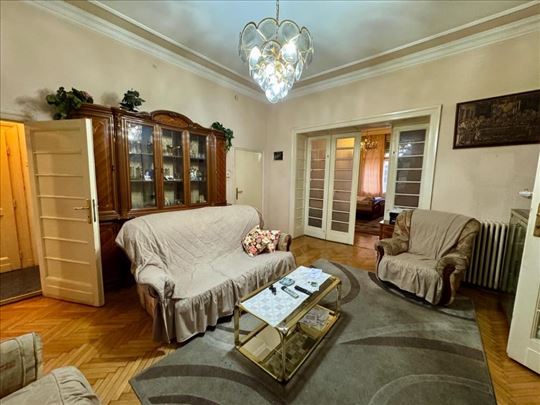 Salonac na prodaju, Krunski venac ID#2213