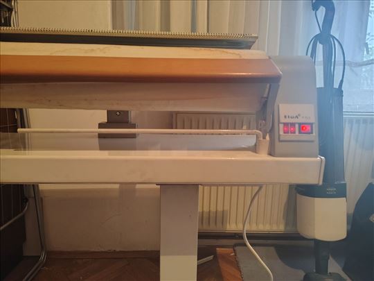 Valjak za peglanje, malo korišćen,ispravan