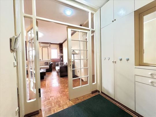 Vracar Stan 117m2 ID#2205