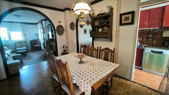 Banjica, 3.0, 91 m2, Svetao, Bez buke, Lođa