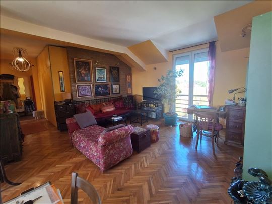 Centar, novija gradnja, odličan