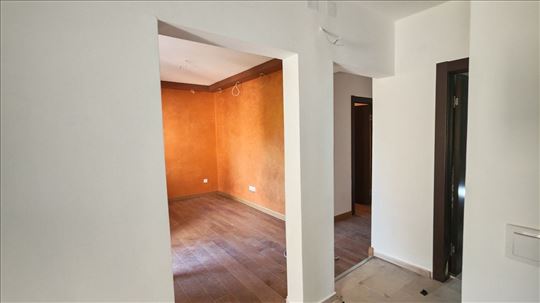 Dedinje Renoviran Garaža + Parking mesto