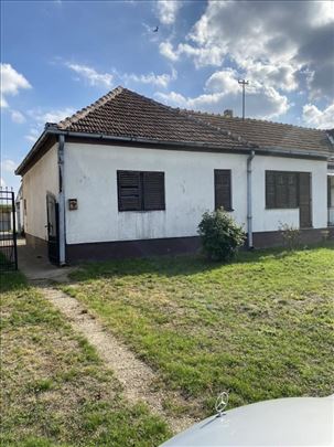 Dobrica kuća na prodaju