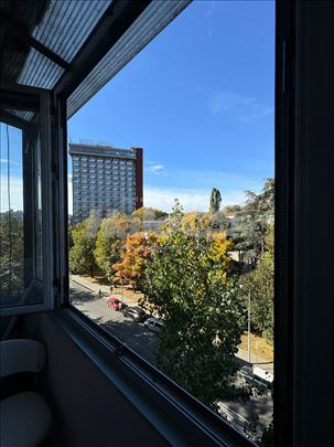 Dvosoban stan pored Hotela Srbija