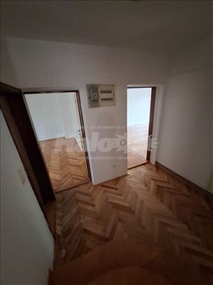 Dvosoban stan Rakovica