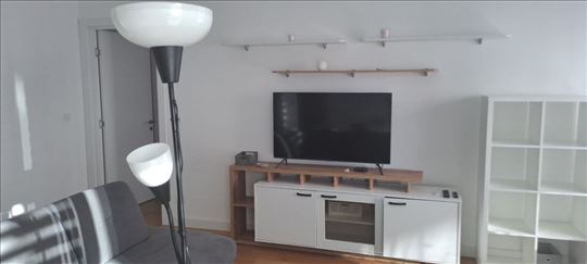 Hotel Jugosl,Trešnjin cvet lux namešten sa garažom