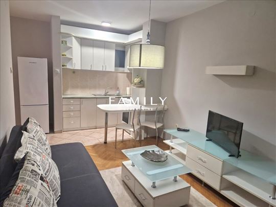 Izdaje Se Lepo Opremljen Stan Na Grbavici 400e!