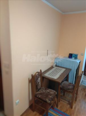 Izdajem garsonjeru Medakoviceva 81