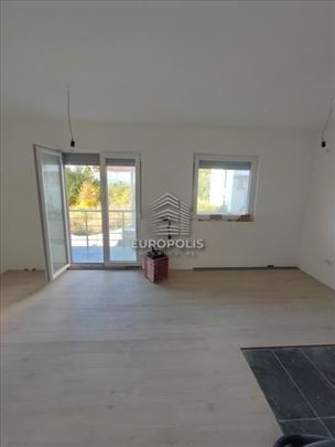 Izdradnja, svetao, trosoban, uknjižen ID#8561