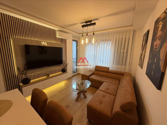 Jednoiposoban stan - 44m2 - Sajmište