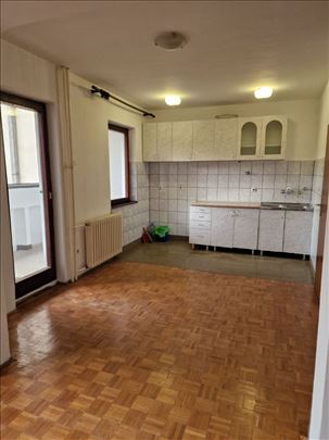 Komforan trosoban stan, Nova Detelinara, 95m2