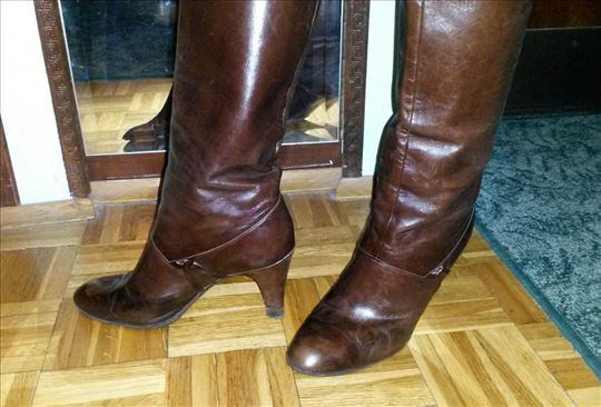 Kožne ženske čizme - sniženo