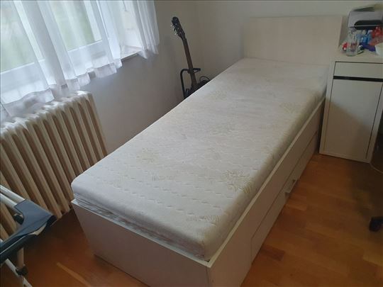 Krevet sa dušekom i fiokom