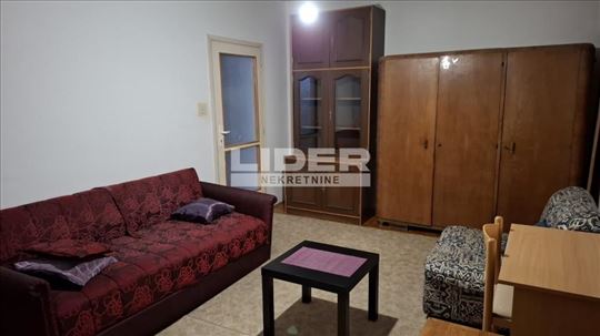 Namešten stan u blizini Supervera ID#2211