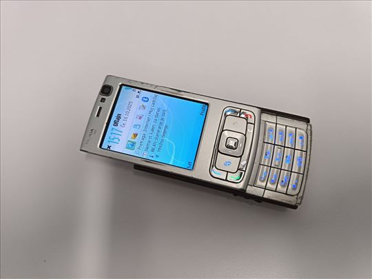 Nokia N95, silver boja, finski