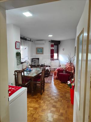 Novi Banovci, odlican i svetao stan 49m2