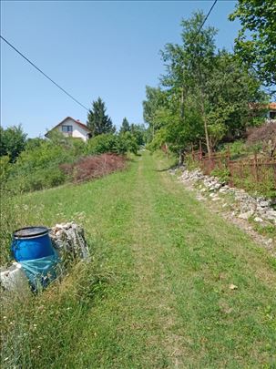 Povoljan plac - hitno