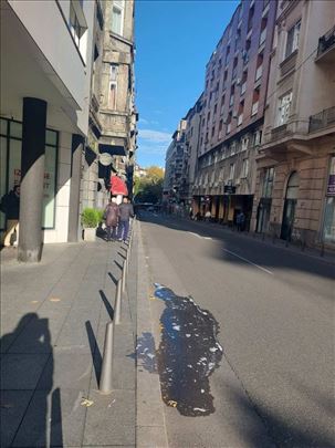 Strogi centar, lokal sa velikim izlogom 47m2