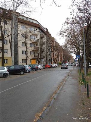 Zemun, kod Prvomajske, 2.0, 58, useljiv