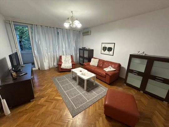 Zvezdara-Lion-Trosoban-Namešten ID#3082