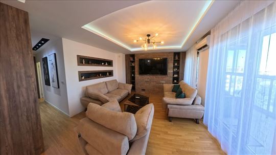 3.0 stan 118,5m², 2 terase, garaža, Zelena avenija