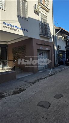 Garaza 12m2 Veselina Maslese